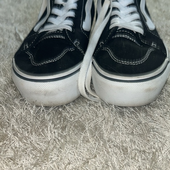 EUC Vans. Size 8 - Picture 4 of 6